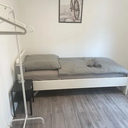 Appartement Mos01 Hyra Living Mit 4 Schlafzimmern Billigheim
